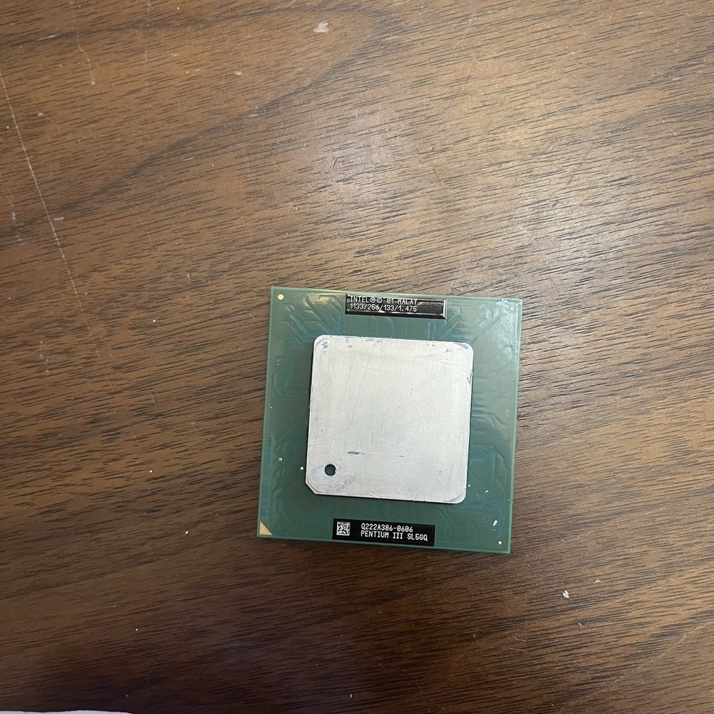 Intel Pentium III 1133/256/133/1.475 SL5GQ Socket 370